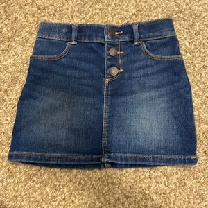 Old navy, Childs 4T 3 button, denim jean skirt.